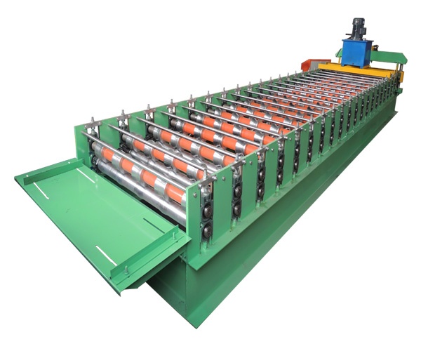 New design roof roll forming machine
